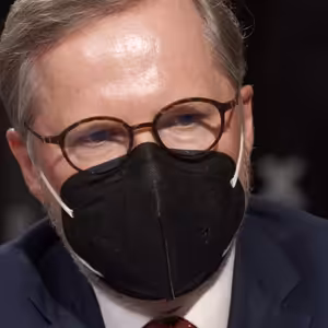 Je to Zemanova vláda, teď už ale nemá důvěru. Předčasné volby jsou nejčistším řešením, říká Fiala