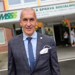 ROZHOVOR: Čte antickou knihovnu, cvičí s nunčaky a je novým ředitelem Městské správy sociálních služeb v Mostě: Ing. Luboš Trojna