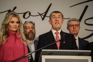 Babiš shodil masku. Pavel zvítězil a slíbil přitvrdit. Co čekat od druhého kola prezidentské volby?