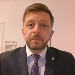 Arenberger musel v minulosti lhát, zavání to podvodem. Hamáček nás ztrapnil, říká Rakušan