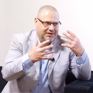 Bez peněz a bez zboží. Počet internetových podvodů roste, pozor na inzertní podvody, říká expert