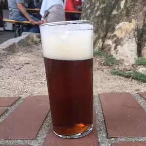 O pive a motorčeku v bicykli na Tour de France