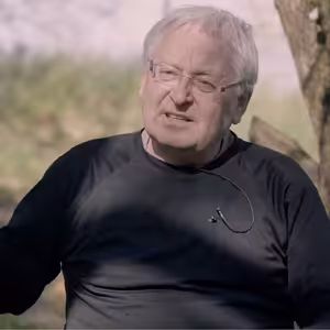 VÁCLAV CÍLEK: "Déšť nezastavíme, ale můžeme si vzít deštník."