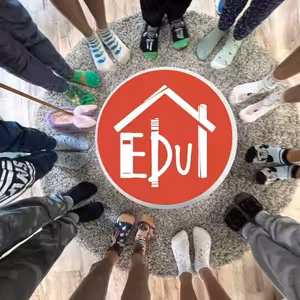 Banskobystrická vzdelávacia skupina DomEdu vznikla z iniciatívy rodičov