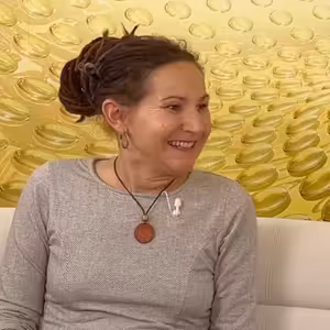 Alita Zaurak, Vhled do roku 2024