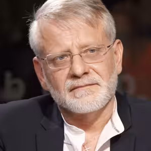 Utrpení je výborná věc, dá vám sílu život změnit. Až v tichu jsem poznal sám sebe. Pil jsem, abych tlumil myšlenky, říká Formánek