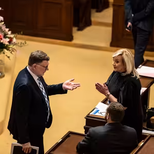 Kdo může za schodek státního rozpočtu? Všichni. Na občany naštěstí jeho výše příliš nedopadne