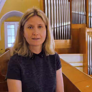 Viera, ktorá blížneho neobchádza