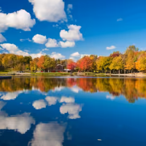 Dopoludnie na Infovojne s Adrianom 14.10.2022