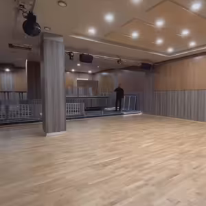 Společenský sál v hotelu Cascade prošel obrovskou proměnou.