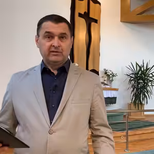 Vieme, v koho vlastne veríme?