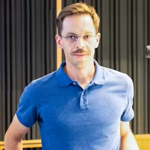 Pavol Sibyla - Vláda s nami hrá hru, ako by sa nič nestalo (Braňo Závodský Naživo)