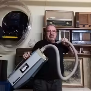 VYSAVAČ 042 - Miroslav Waidinger