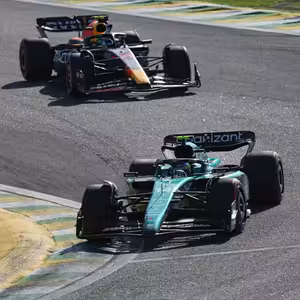 InstaPokec ze São Paula: Čím to, že se Aston Martin zázračně zvedl?