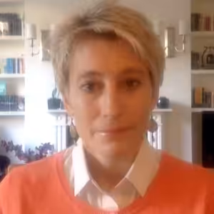 Britům došla s koronavirem trpělivost. Rozvolňování má rizika, ale někdo to zkusit musí, říká Češka