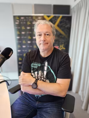 HVĚZDNÝ HOST ROCK RADIA: JIRKA DARON