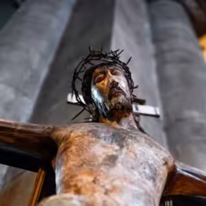 Smysl utrpení hledejme u trpícího Ježíše