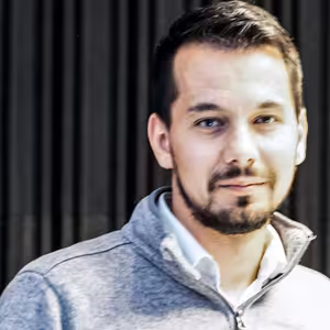 Predĺženie núdzového stavu je podľa Šeligu jediná možnosť, Raši to ostro kritizuje