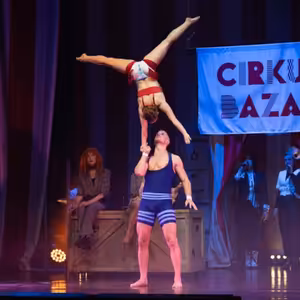 Totální cirkusový výprodej! O inscenaci Cirkus Bazaar a dalším směřování Divadla Bravo s jeho uměleckým šéfem Petrem Horníčkem
