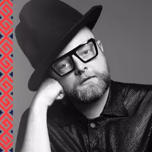 Módny návrhár Matcho Šuba predstavil v Austrálii vlastnú art show “Nie každý gay chodí rád do fitka”