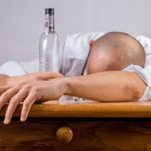 Víme, jak předejít kocovině – stačí sníst tyto potraviny