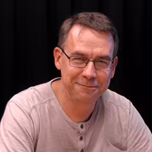 Blízký východ na hraně války. Izrael riskuje vše, Írán možná neukázal všechny karty, říká Tureček