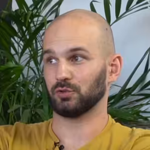 Na burgroch zarobil svoj prvý milión. Kvalitu by za väčšie zisky nevymenil. Michal Ščevlík, majiteľ Roxor Burger