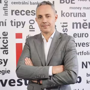 Petr Novotný (Investičníweb.cz): Akcie i dluhopisy podle všeho vykážou za celý rok pokles, situaci na burzách ale mohou ještě podpořit zpětné odkupy akcií nebo Santa Claus Rally