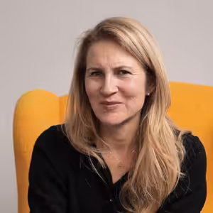 Psychoterapeutka NORA VLÁŠKOVÁ: Žena bez vztahu si často připadá bezcenná.