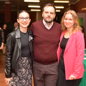 Na východ od Košíc - 11. časť - rozhovory s absolventami školy počas slávnostnej akadémie ku 100. výročiu založenia školy