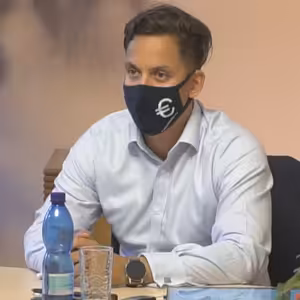 Beseda o euru v Kostelci nad Černými lesy