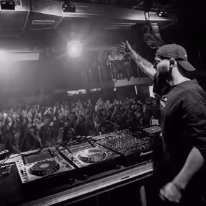 LUISDEMARK - EDISON PARK, warmup MEDUZA (10.3.23)(Bratislava)