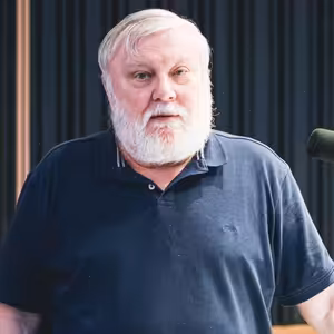 Peter Zajac - Na snahu ruských komunistov zlegalizovať okupáciu... (Braňo Závodský Naživo)