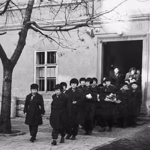 Pomoc KLDR byla za komunistů velká, ale do jisté míry i spontánní