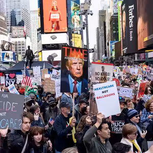 Trump nabádá Evropu k rasové nadřazenosti. Quo vadis Amerika