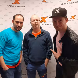 Ako DJ reaguje keď sa blíži niekto, kto si chce dať zahrať pesničku na želanie?