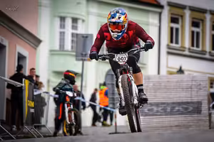 Vlasta Ševr o akci Svatohorský Downton: Nejlepší evropští jezdci na horských kolech budou přebírat ocenění ve středočeské Příbrami