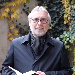 Príchod kvôli službe a obeti