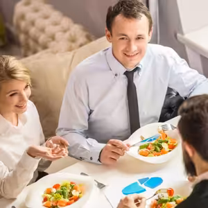 Small Talk #128 - Tři pravidla, na která u stolu často zapomínáme