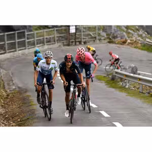 #262 VUELTA ŠPECIÁL: Angliru vyšťavilo favoritov, Carapaz vydoloval z Rogliča iba 10 sekúnd