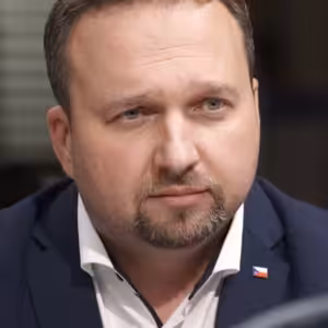 Nikdo nepřebíral zemi v tak těžkém stavu, debata kolem článku 66 neskončila, vládnout můžeme za dva týdny, říká Jurečka