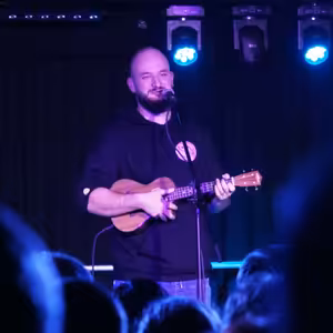 Prekonať hranicu medzi Českom a Slovenskom trvá muzikantom dlho a nie každému sa to podarí, hovorí Pokáč po úspešnom prvom turné na Slovensku