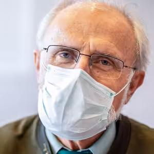 Ján Mičovský - Kritiku rešpektujem, odstúpiť sa však rozhodne nechystám