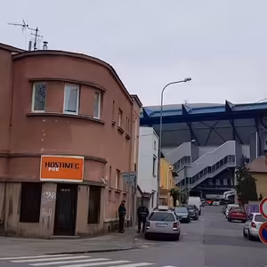 MS v hokeji: Najlacnejšie pivo je U Editky - pre Slovákov za euro, pre Fínov za dve