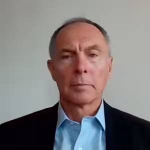 Rozevírají se nůžky, obava o úspory je namístě, inflace je ale všude na světě. Úrokové sazby bych nezvedal, říká Švejnar