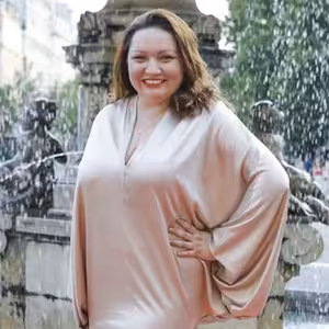 Návrhárka Michaela Ľuptáková o plesovej móde a módnych faux pas