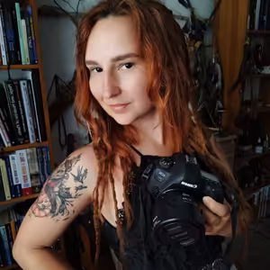 Podcast s Elen Freyou o buddhismu a magii fotek