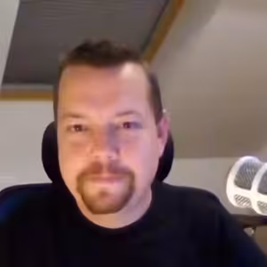 Facebook měl odříznuté cesty, techniků bylo málo, nejspíš šlo o lidskou chybu, popisuje Krčmář