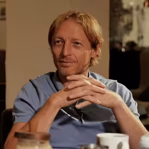 KAREL JANEČEK: "Lidé si neváží ničeho, co je příliš snadné."