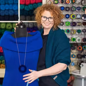 Olga Válková: Miluji barvy a vzorníky. Ve svém ateliéru se cítím jako v ráji